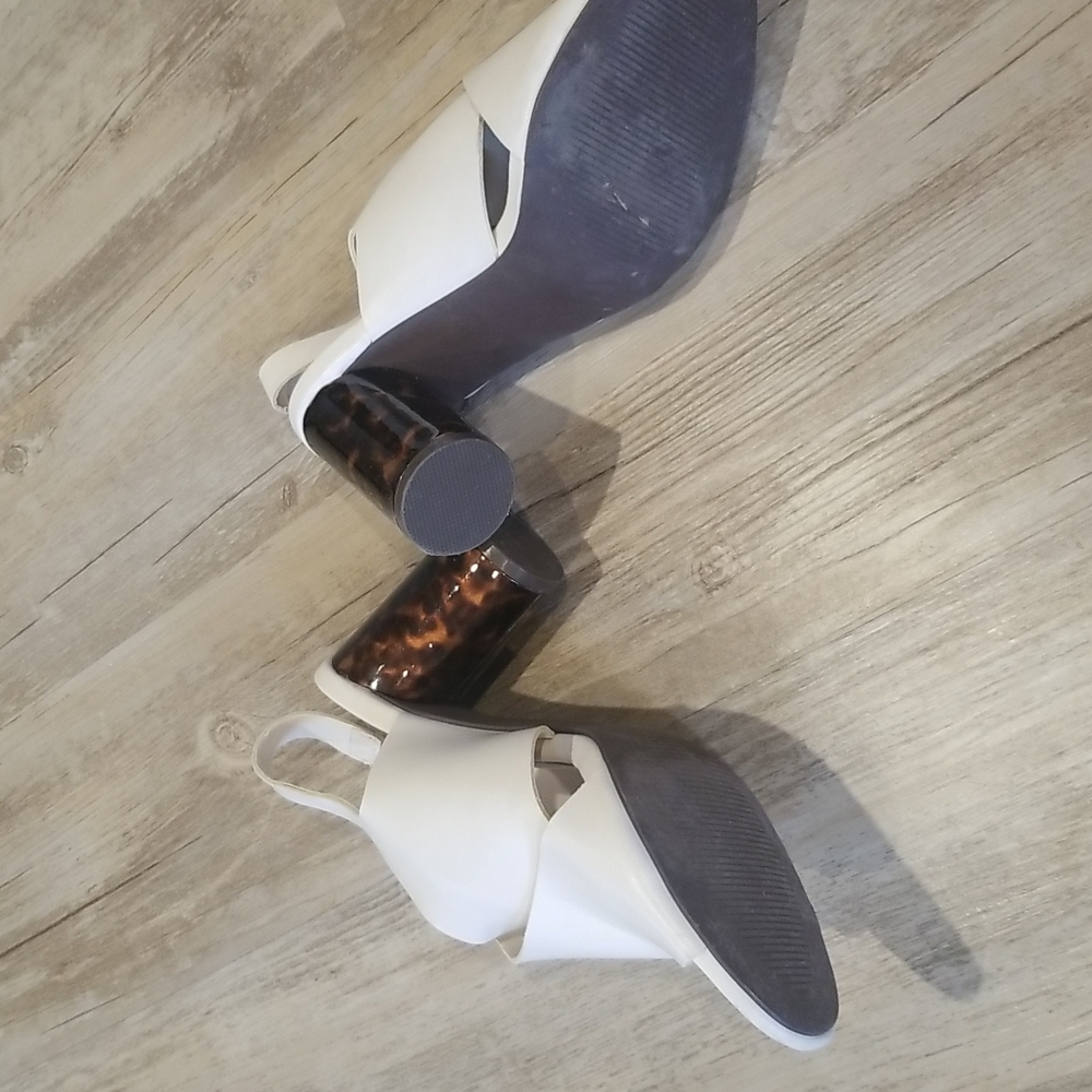 Shoes - Picture 2 of 4